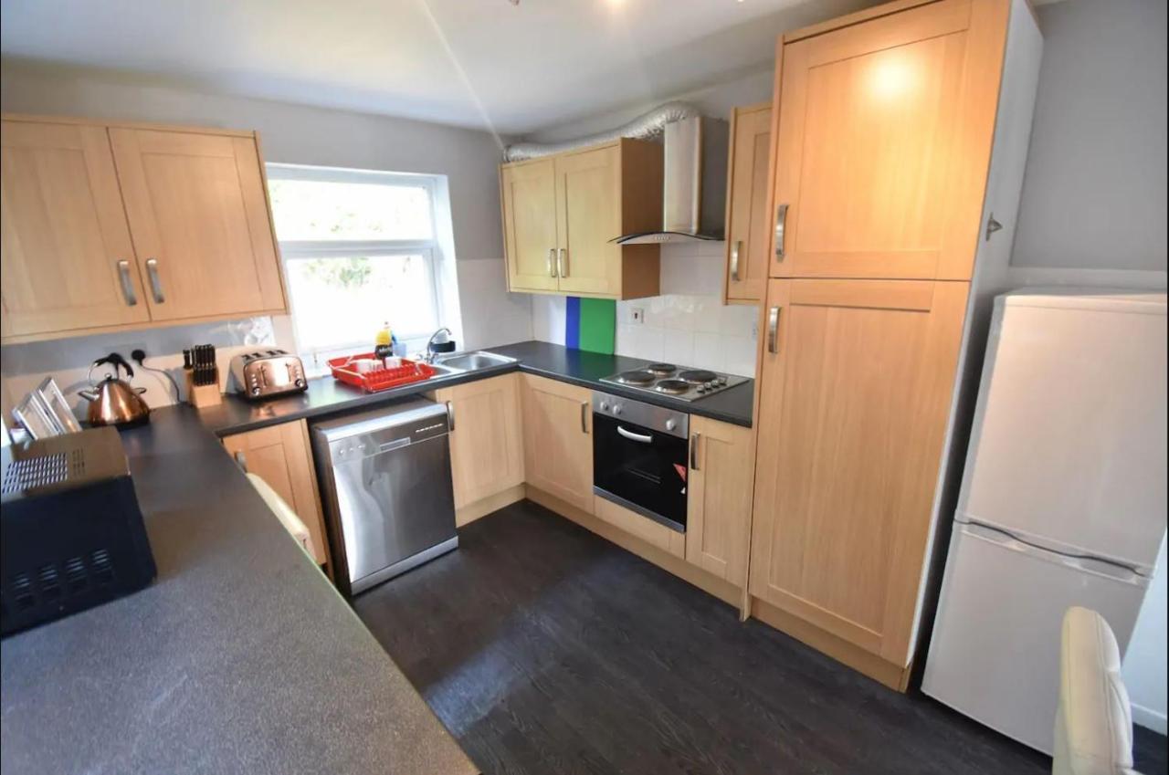 3-Bedroom Comfy Home In Solihull Exterior photo