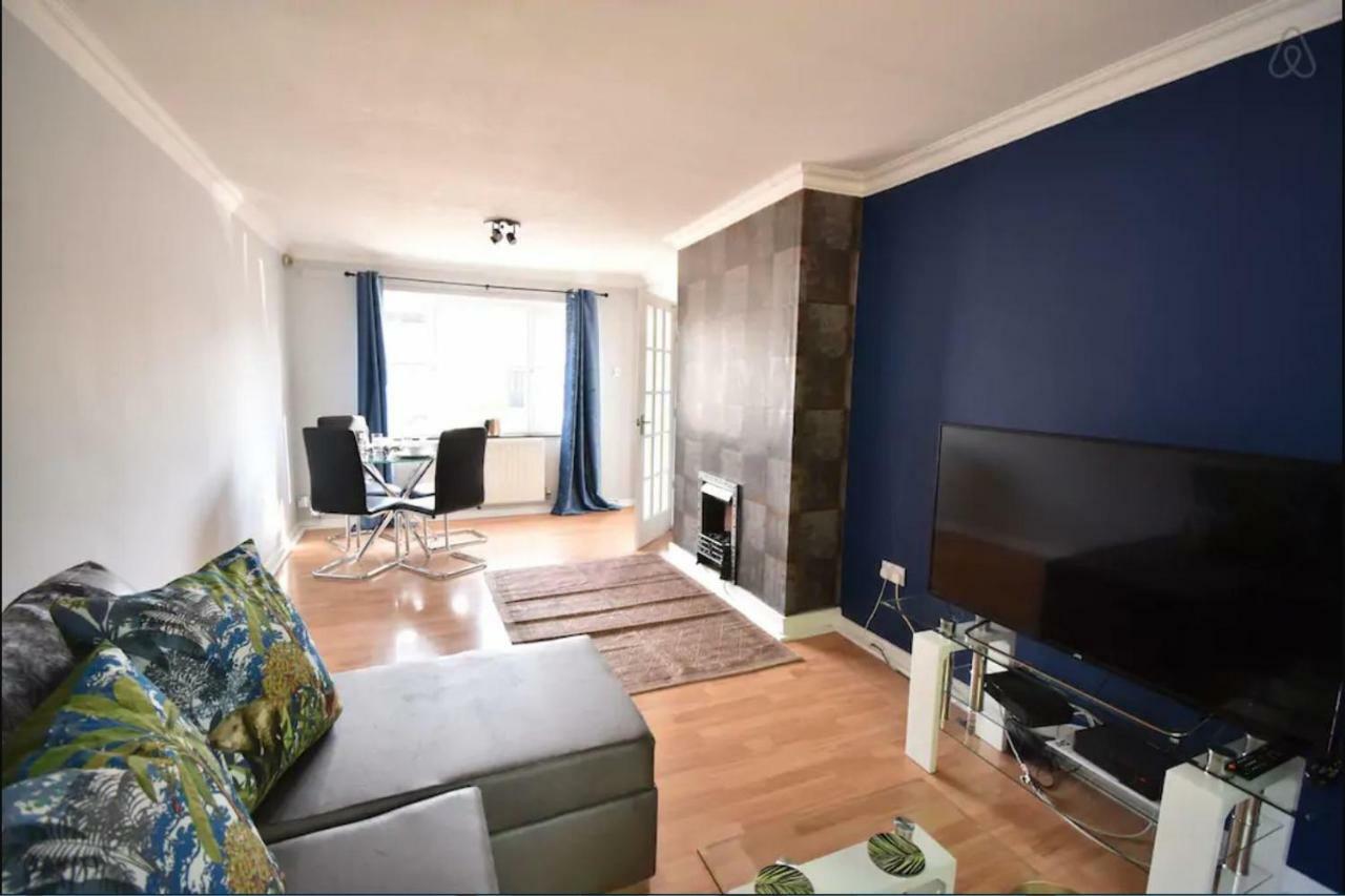 3-Bedroom Comfy Home In Solihull Exterior photo