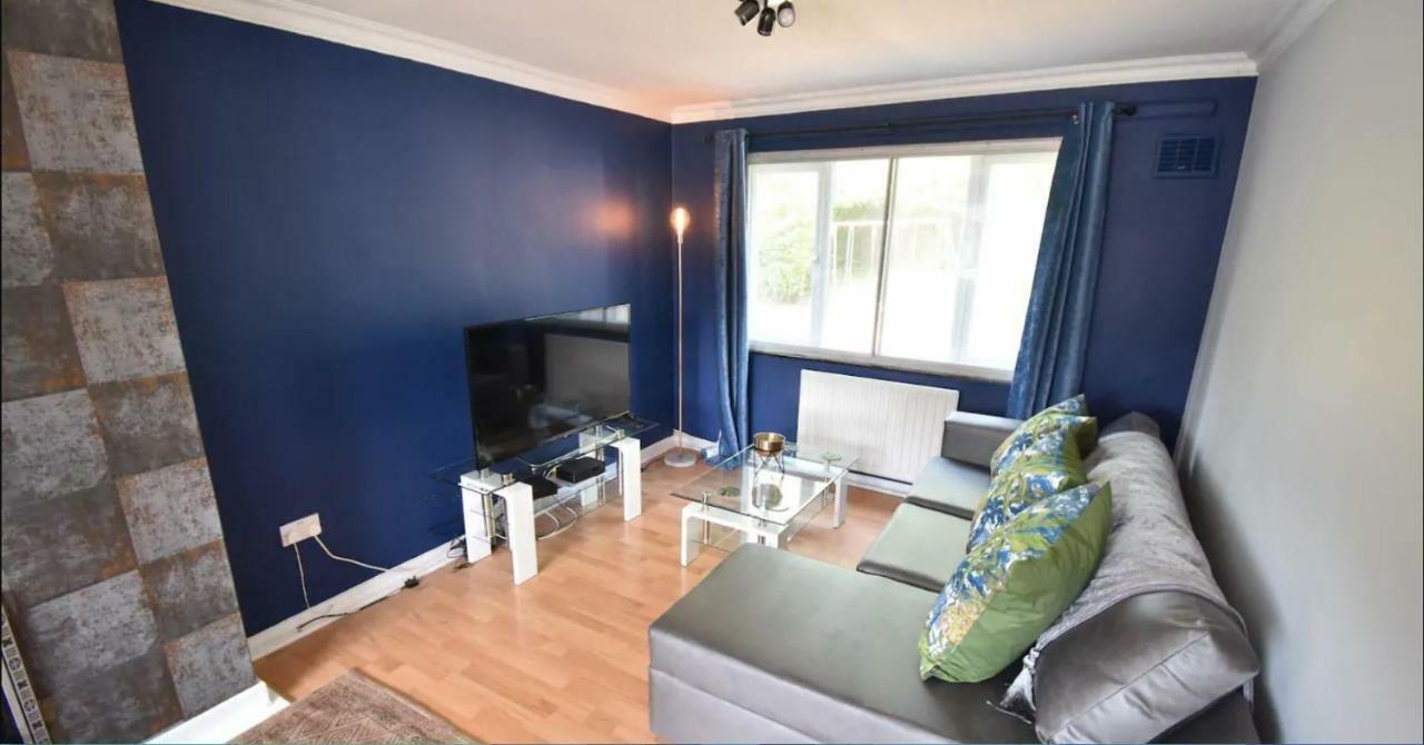 3-Bedroom Comfy Home In Solihull Exterior photo